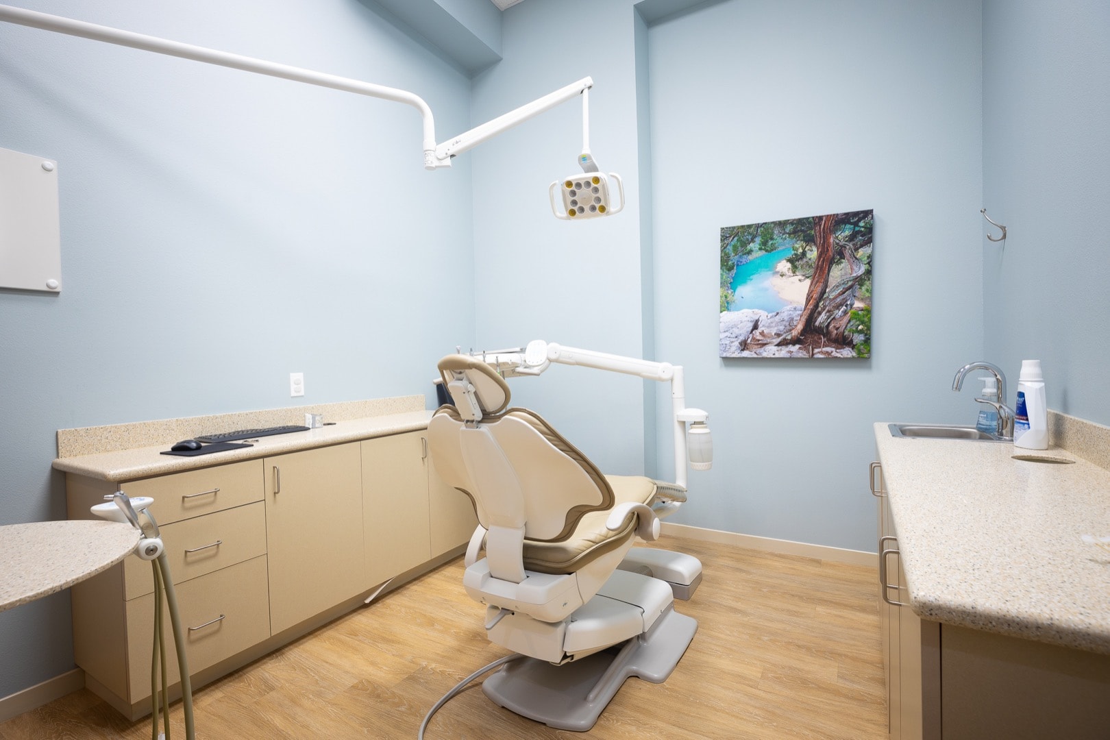 Office Interior Beavers and Broomfield Dentistry 2020 Fayetteville Arkansas Dentist 60 - Home